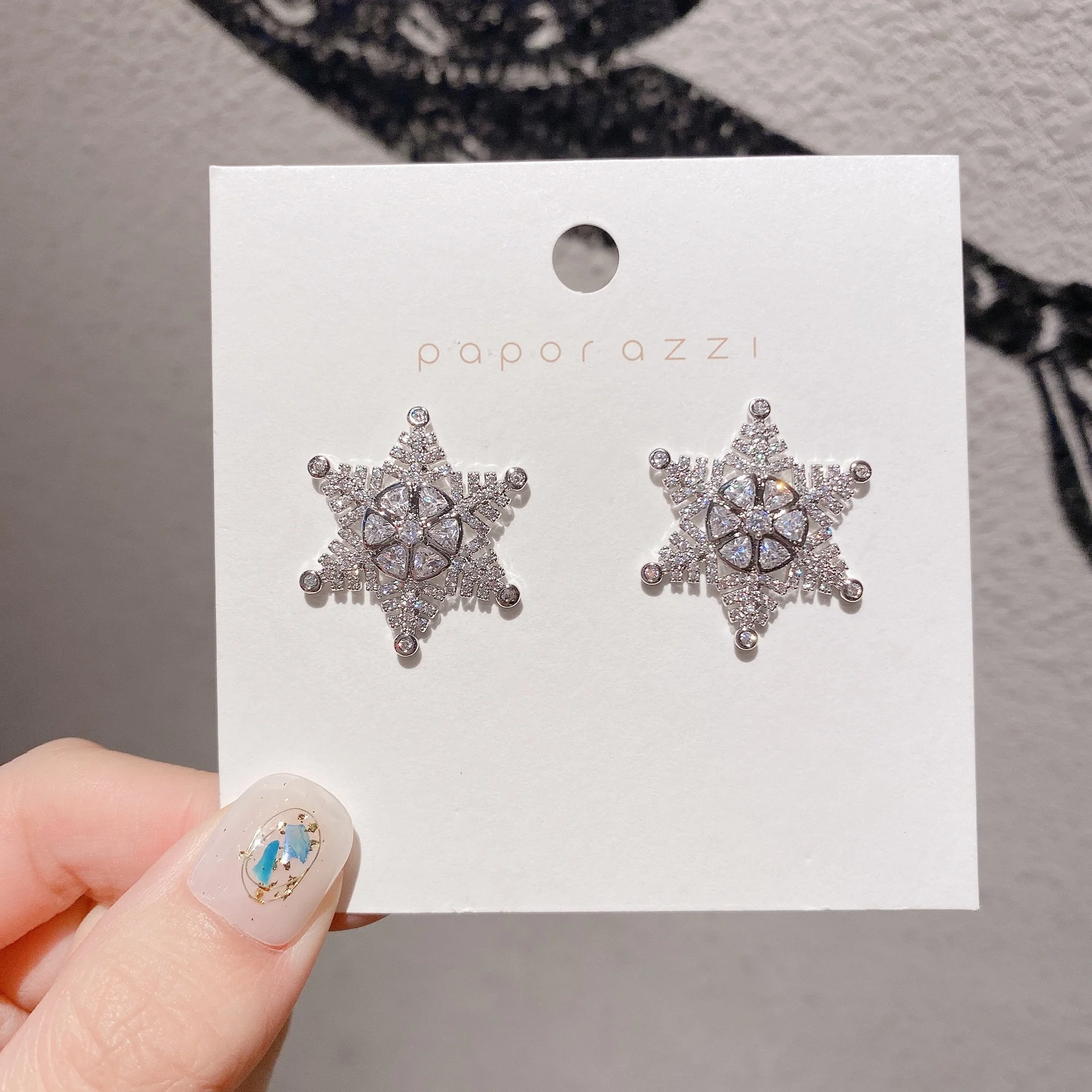 

Серьги-снежинки женские из серебра 925 пробы с цирконом