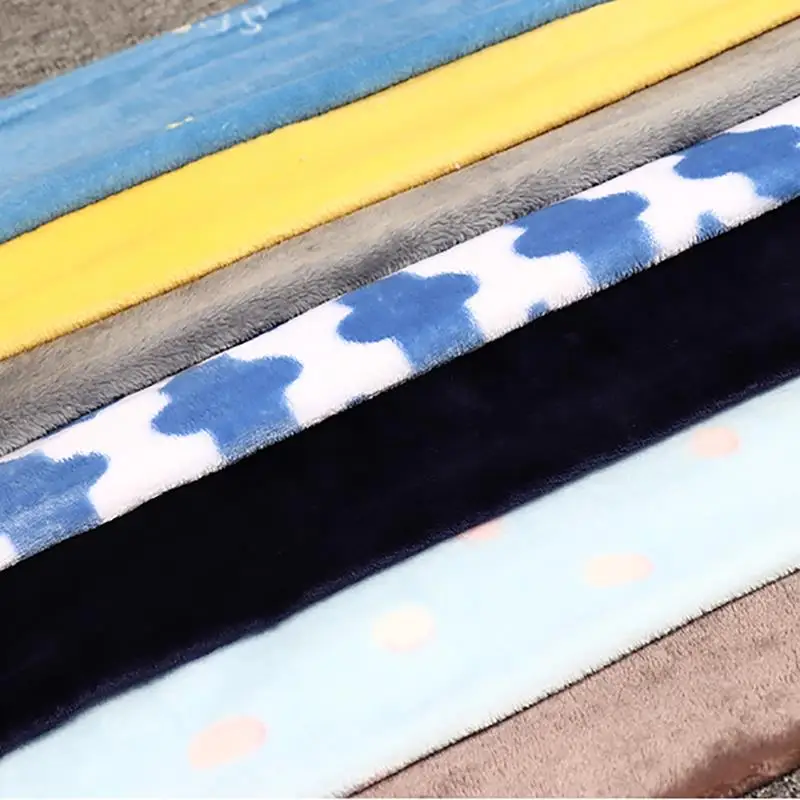 

Dorakitten 1pc Pet Sleep Blanket Soft Flannel Cat Dog Sleep Mat Warm Pet Blanket For Puppy & Kitten Pet Supplies Random Color