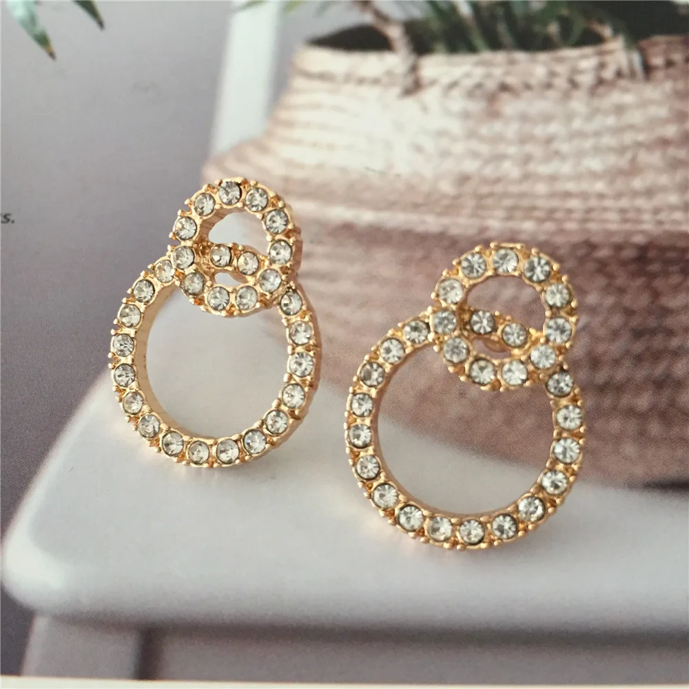 

Роскошные блестящие серьги-гвоздики стразы, серьги в виде колец, циркониевые серьги-гвоздики для женщин, рождественский подарок, корейские ...