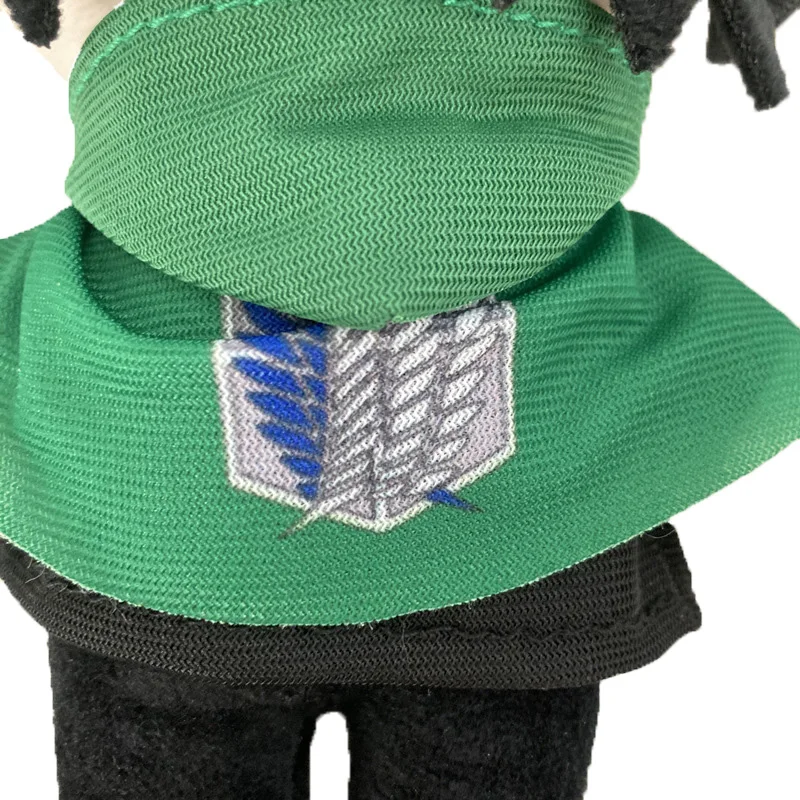 Mu&ntilde;eco de peluche de ataque a los Titanes, almohada de felpa suave de 20cm, de Anime, accesorios para Cosplay de mu&ntilde;ecas Mikasa Ackerman-5