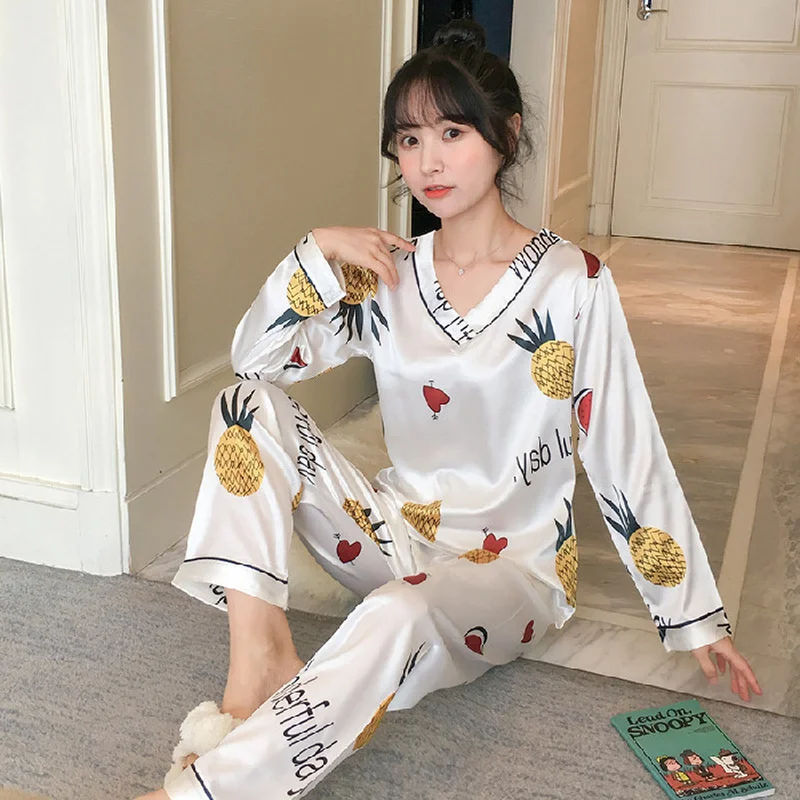 

Silk Pajamas 2021 Autumn V-neck Long-sleeved Cartoon Sleepwear Satin Silk Underwear Strawberry Pajamas 2-piece Pajamas for Women