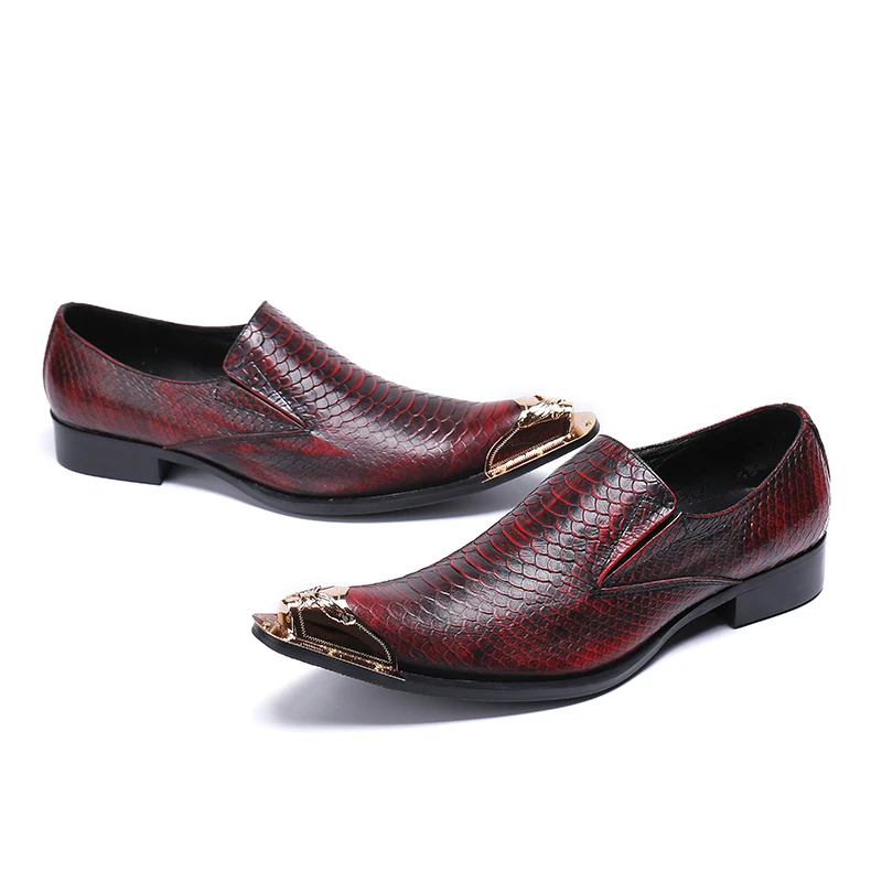 Мужские туфли-оксфорды на плоской подошве со змеиным узором цвет красный золотой