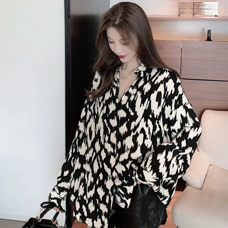 

Women Long-sleeved Shirt Spring Autumn Fashion Casual Milk Pattern Turn Down Collar Blouses Design Chic