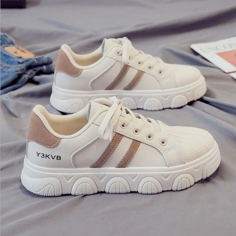 

Hot Skateboard Shoes for Women Fashion Running Shoes Sneakers for Women Comfortable Non-Slip Sport Leather Flat Shoes Zapatillas