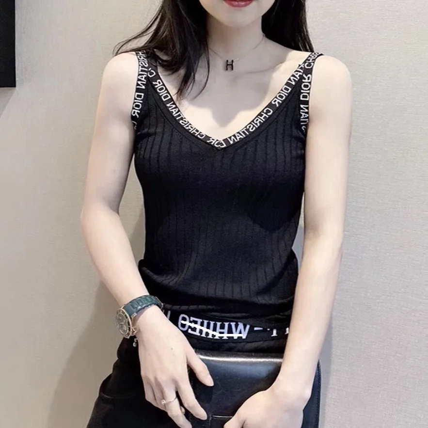 

2021 summer new Korean version of V-neck letter sleeveless sweater with vest camisole bottoming shirt