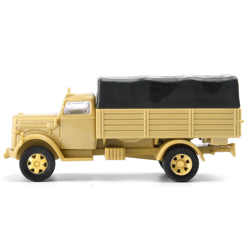 Грузовик Opel с молнией времен Второй мировой войны 2 цвета набор 1:72 собранная