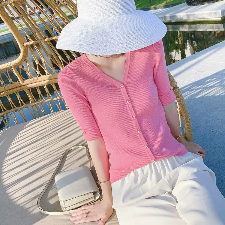 

2021 New Korean Style Ice Silk Tee Women Summer Slim Half Sleeve Knitted Cardigan V-neck Knitted T-shirts Cardigan Tops L32