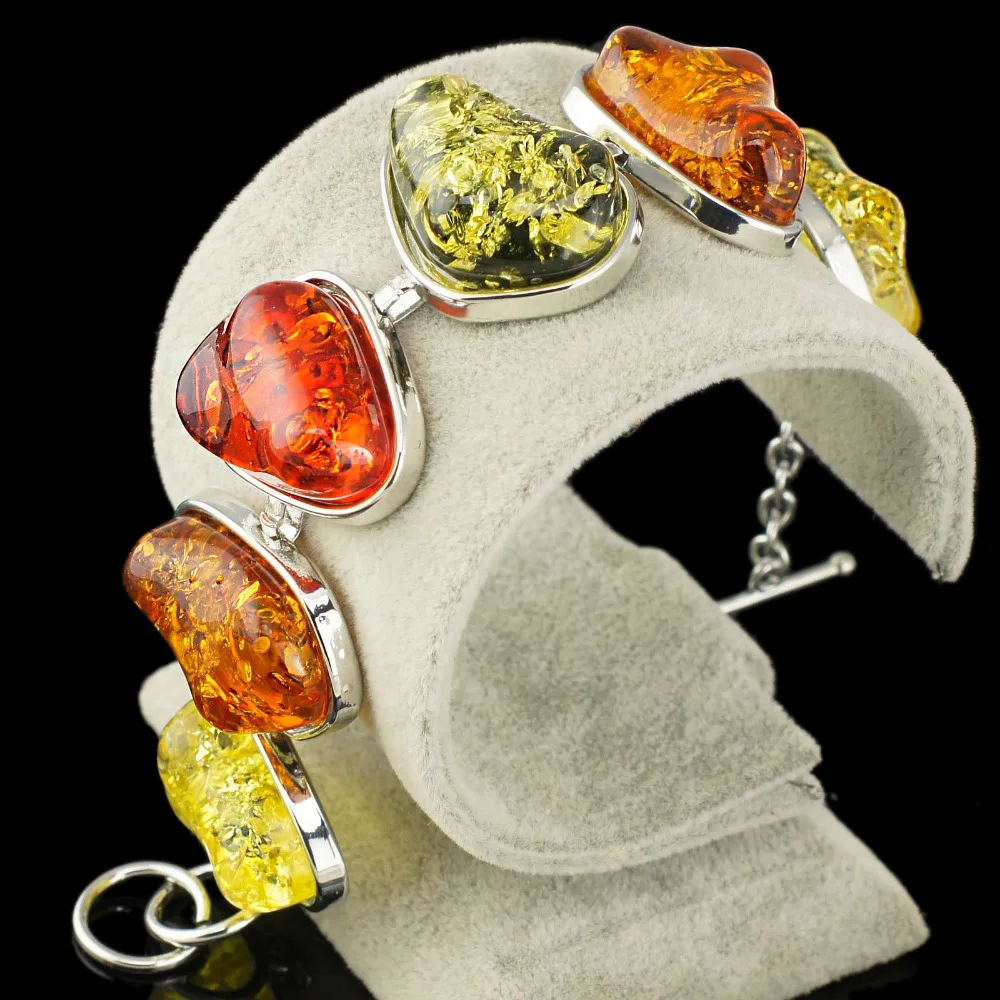 Новое поступление разноцветный браслет из Балтийского искусственного