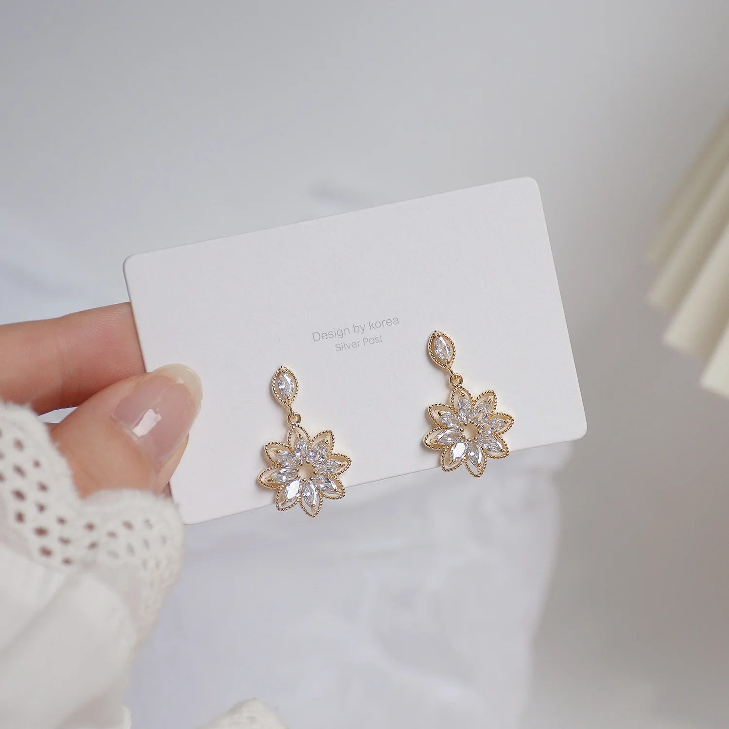

Luxury Design 14K Gold Pendant Earrings for Women Crystal Flower Zircon Earrings Woman Wedding Gift Jewelry