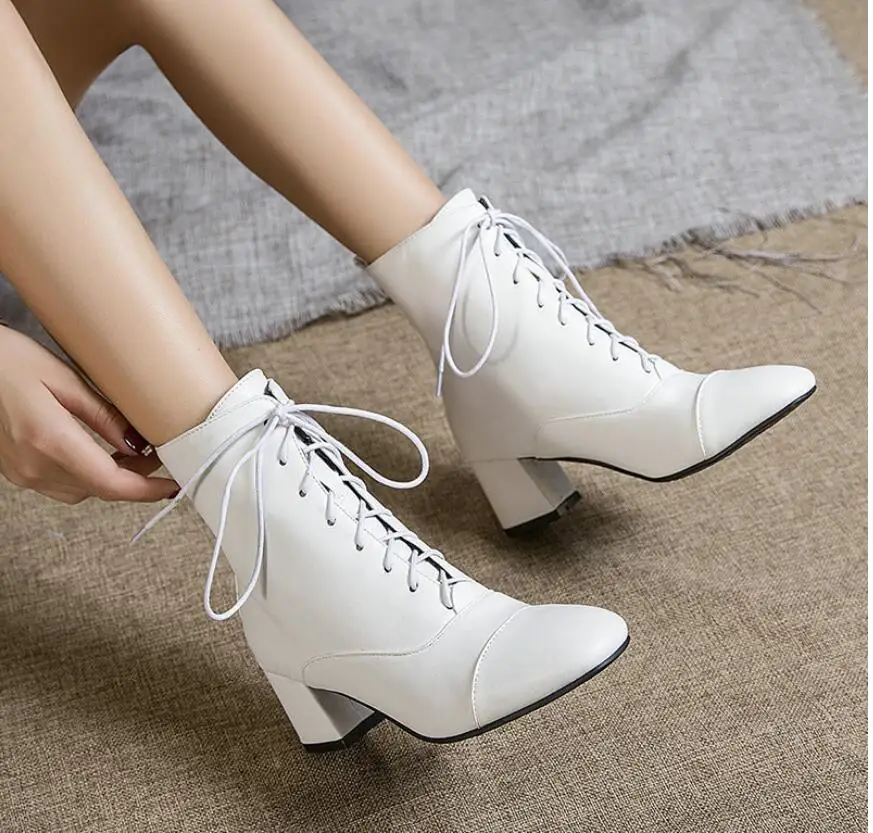 

2020 Fashion Women Shoes Vintage Boots Thick heel Short Boots Leather Ankle Boots Female Winter bootie Warm Lace-up Shoes Botas