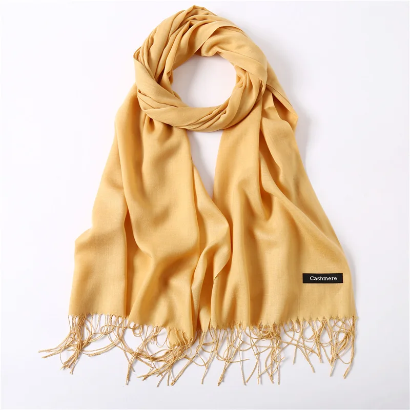 

The most popular scarf of 2021, with European and American elements
