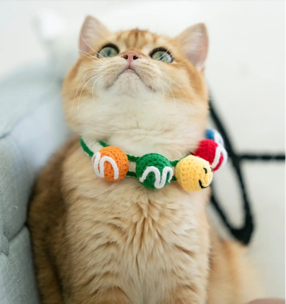 

Knitted Pet Bib Japanese Cat Collar Soft Comfortable Custom Cute Cat Collar