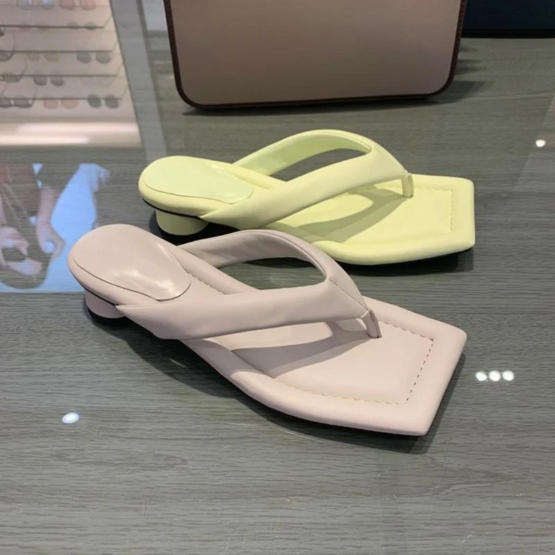 

New Arrival Women's Soft Flat Flip-Flops Beach Slippers Mules Summer Top Square Round Heel Ladies Outdoor Shoes Female 2021
