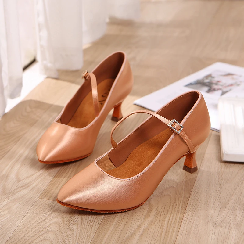 Women Latin Dance Shoes SILK Ballroom Modern Pole Dance Shoes Salsa Tango Middle Heel Closed Toe Latin Shoes For Girls Ladies