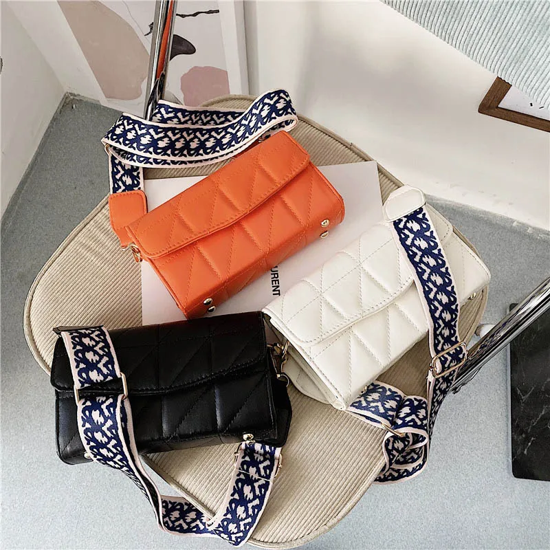 

Women's Shoulder Bag Fashion Solid Color Small Square Bag National Embroidered Shoulder Messenger Bags Female Lattice Hand Purse