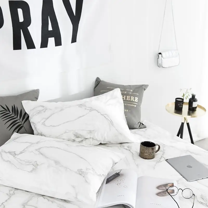 Комплект постельного белья из хлопка с простыней и наматрасником двуспальный