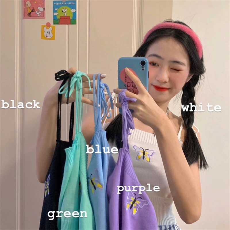 Женский трикотажный жилет с вышивкой бабочки