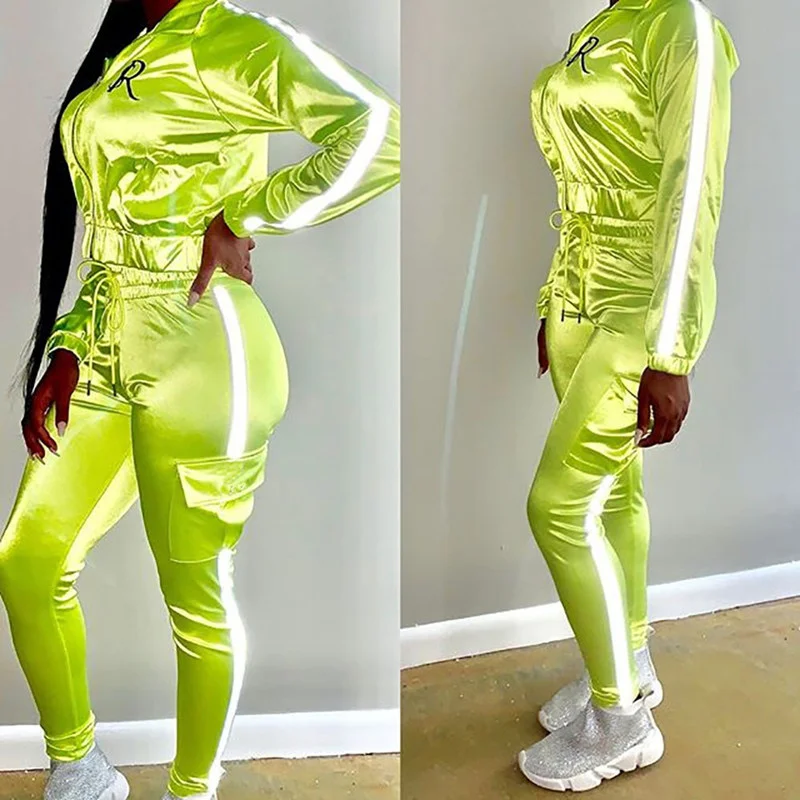 Женский спортивный костюм из двух предметов брюки с длинным рукавом и постепенно