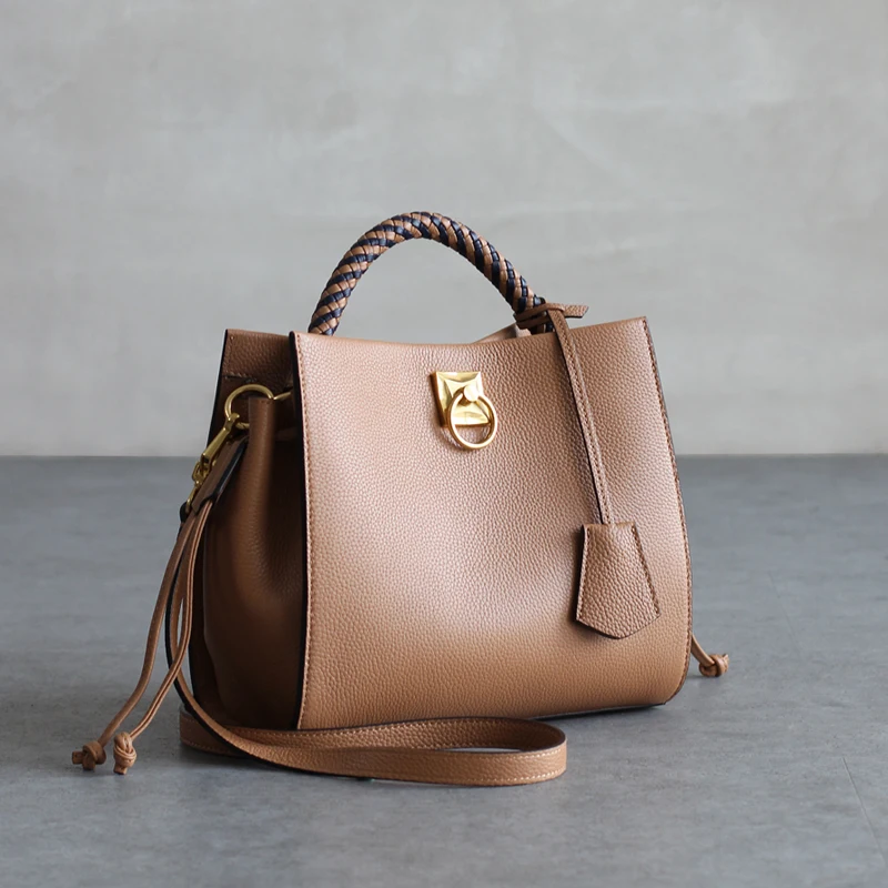 Женская сумка-ведро из натуральной коровьей кожи на шнурке |