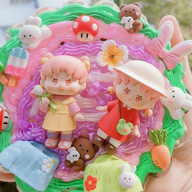 

Miss Bella Holiday Train Surprise Blind Box Second Birthday Hand Made Christmas Ornaments Collection Dolls