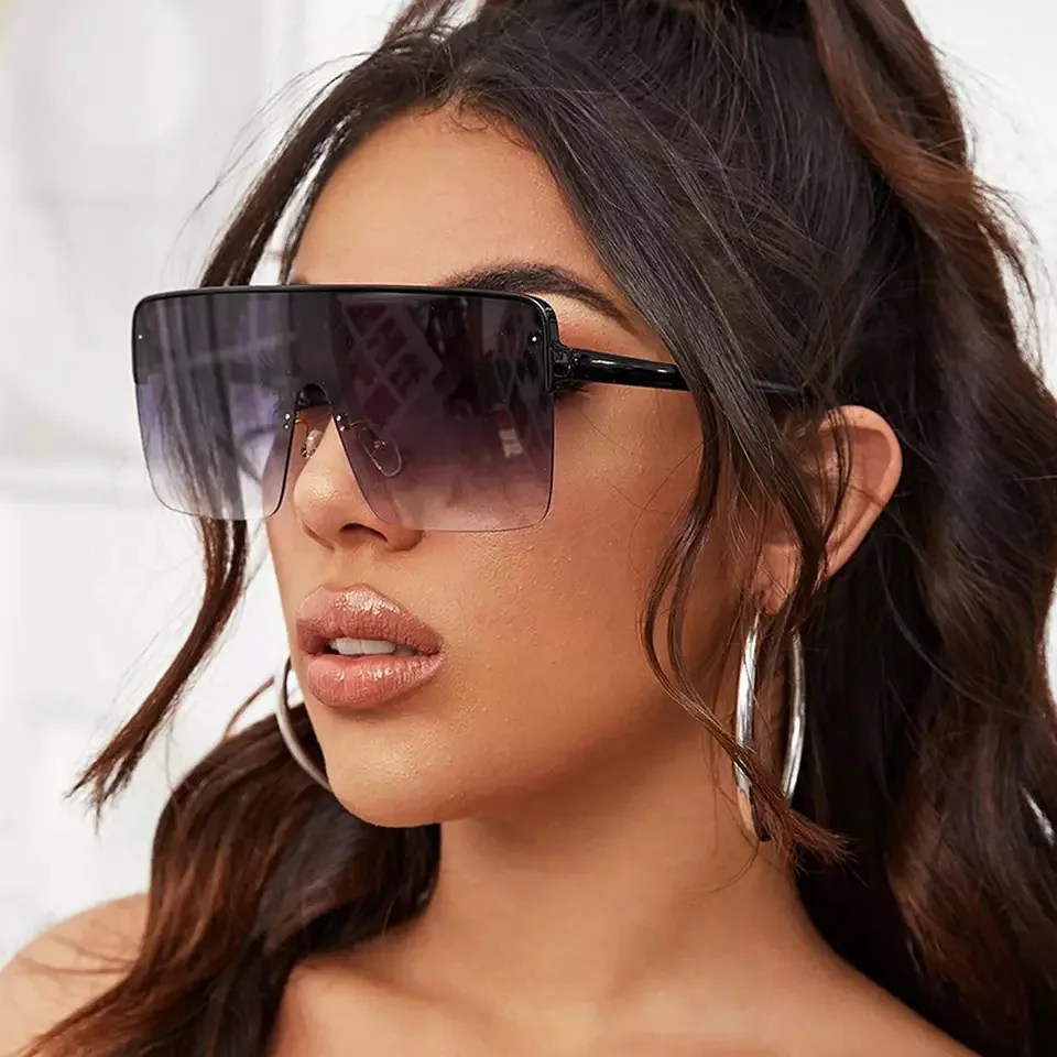 

With Box New Women Oversized Sunglasses Women Square Glasses Fashion Shopping Mirror Polarizer Girls Gradient Black Sun Glass