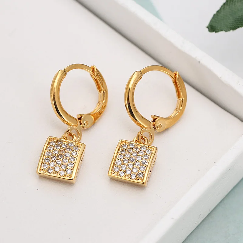 

European and American Simple Atmosphere Zircon Copper Earrings Super Surprise Price Jewelry Set Paired Things