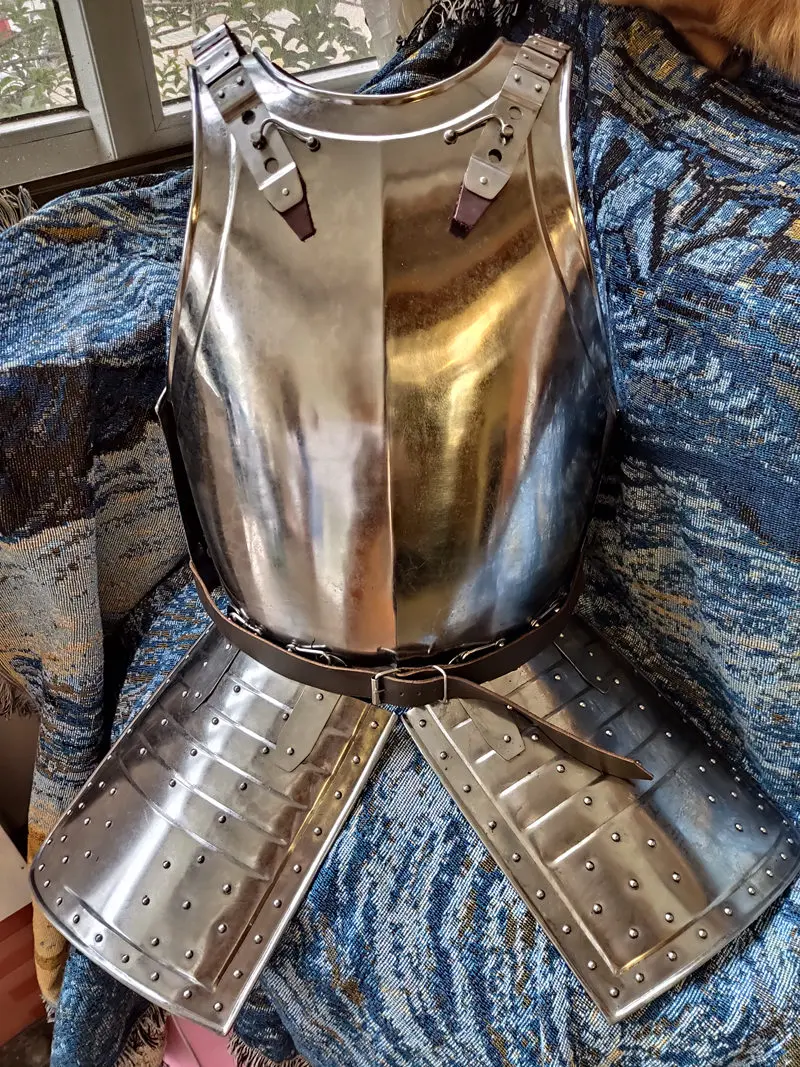 Halloween cosplay War armor European 17th century Gunner's armor Pikeman billman Breastplate warrior Medieval Knight costume
Halloween cosplay War armor European 17th century Gunner's armor Pikeman billman Breastplate warrior Medieval Knight costume