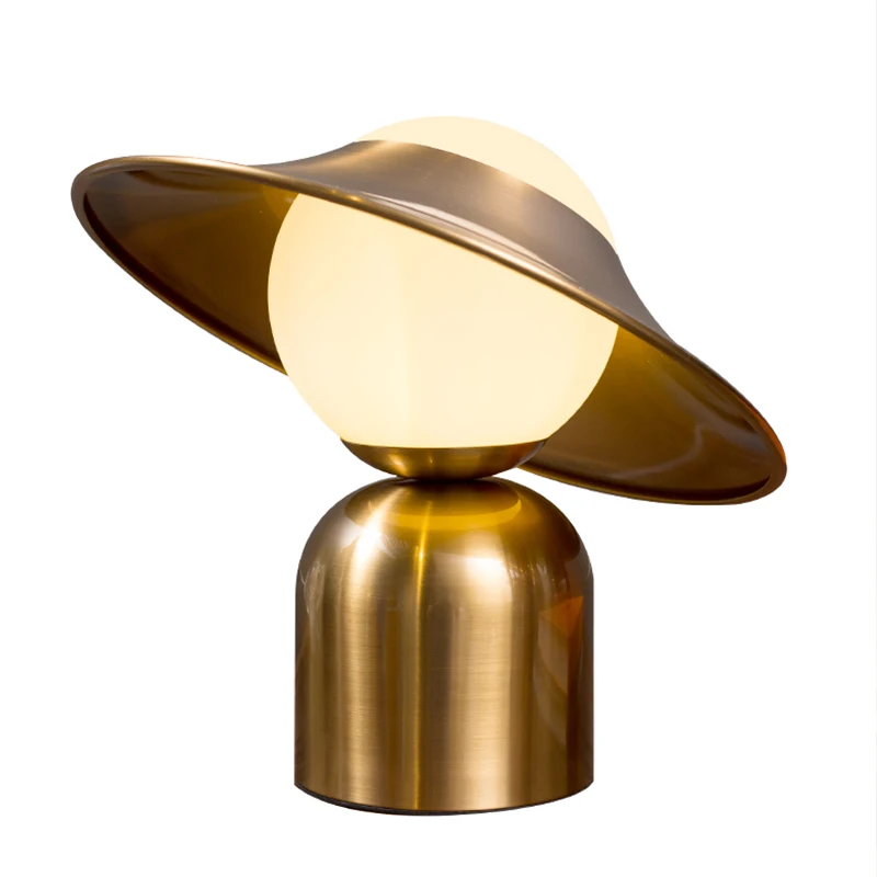 Простая настольная лампа в виде шляпы постмодернизированная прикроватная для