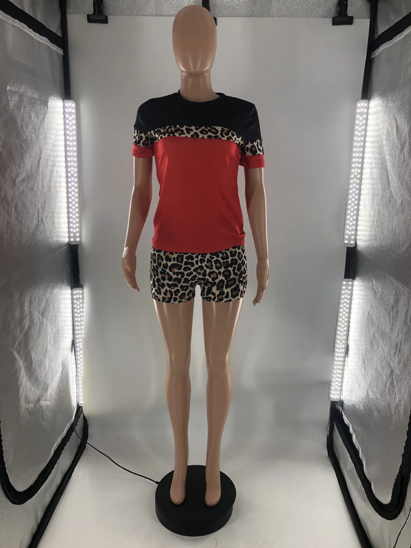 

UETEEY Short Sleeve Women's Sets Leopard Print Short Sets For Women T-Shirt Top Patchwork Two Piece Sets Fashion Casual O-Neck