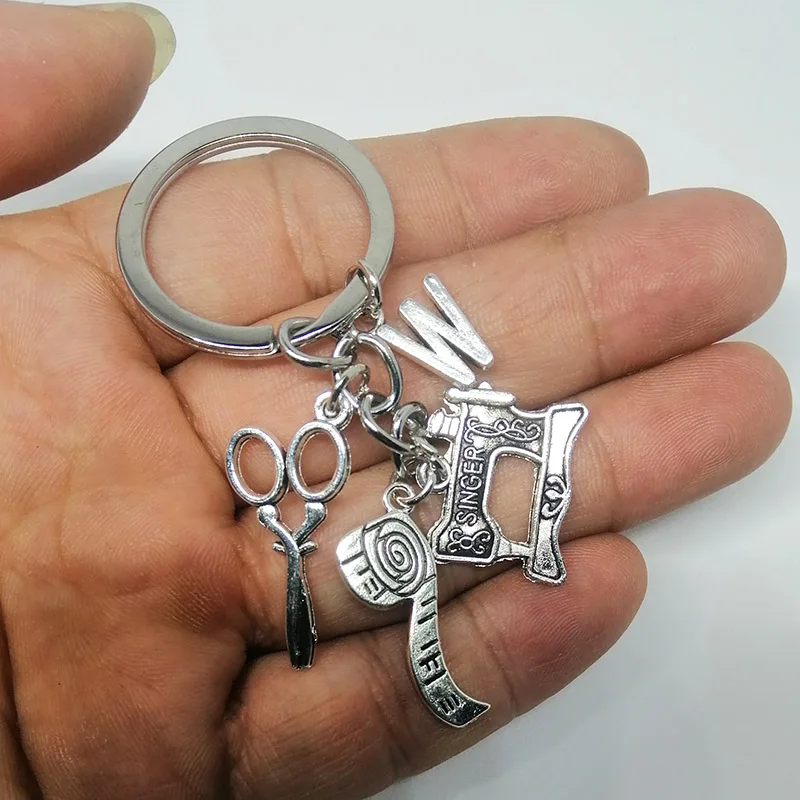 Швейная машинка в стиле ретро швейные ножницы рулетка дизайнерский брелок для