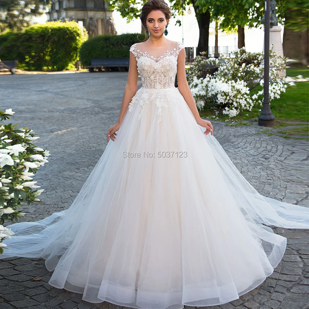 Элегантные свадебные платья трапециевидной формы с 3D цветами и короткими