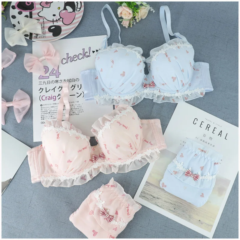 

Sweet chiffon love and comfort lingerie with underpants gather together on the top of the sweet heart thin bra set underwear