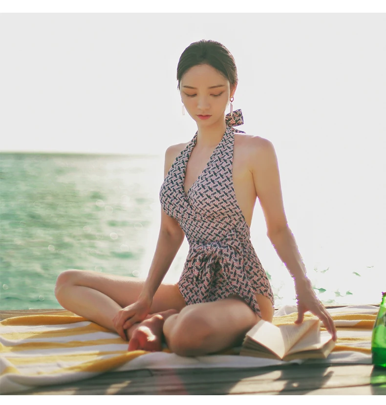 WJJDFC Korean Ladies Halter One-Piece Swimsuit Sexy Bandage Bowknot Design New High Quality Beach One-piece Swimsuit Set 2022