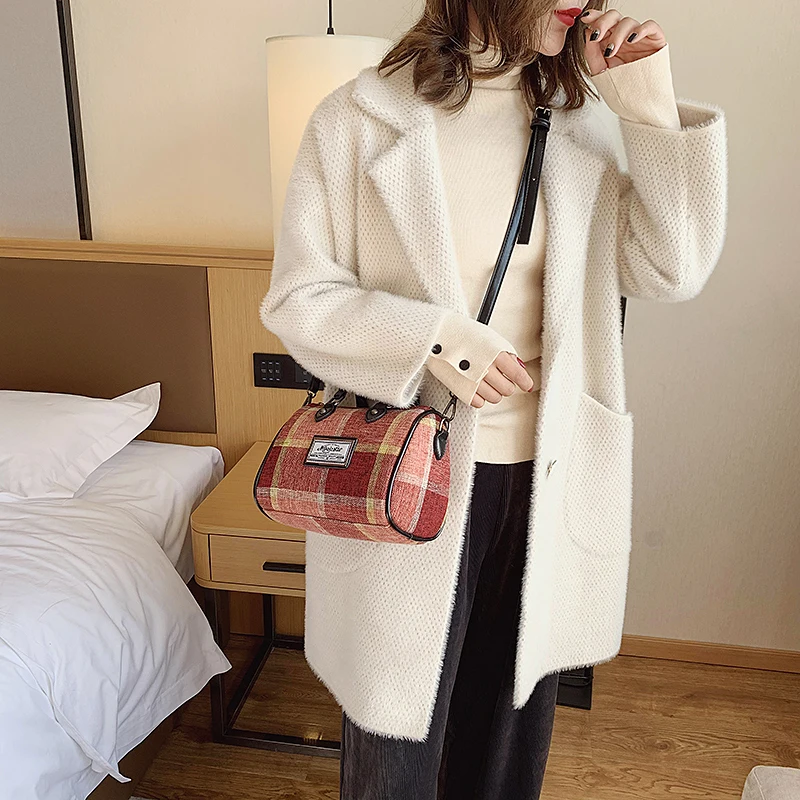 

Women's high-quality texture women's shoulder bag 2021 new fashion designer woven lattice handbag messenger bag purses