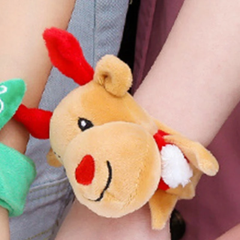 

Christmas Slap Bracelet Cartoon Santa Claus Hat Deer Tree Plush Doll Circle Wrist Band Armband for Xmas Decoration Kids Party Fa