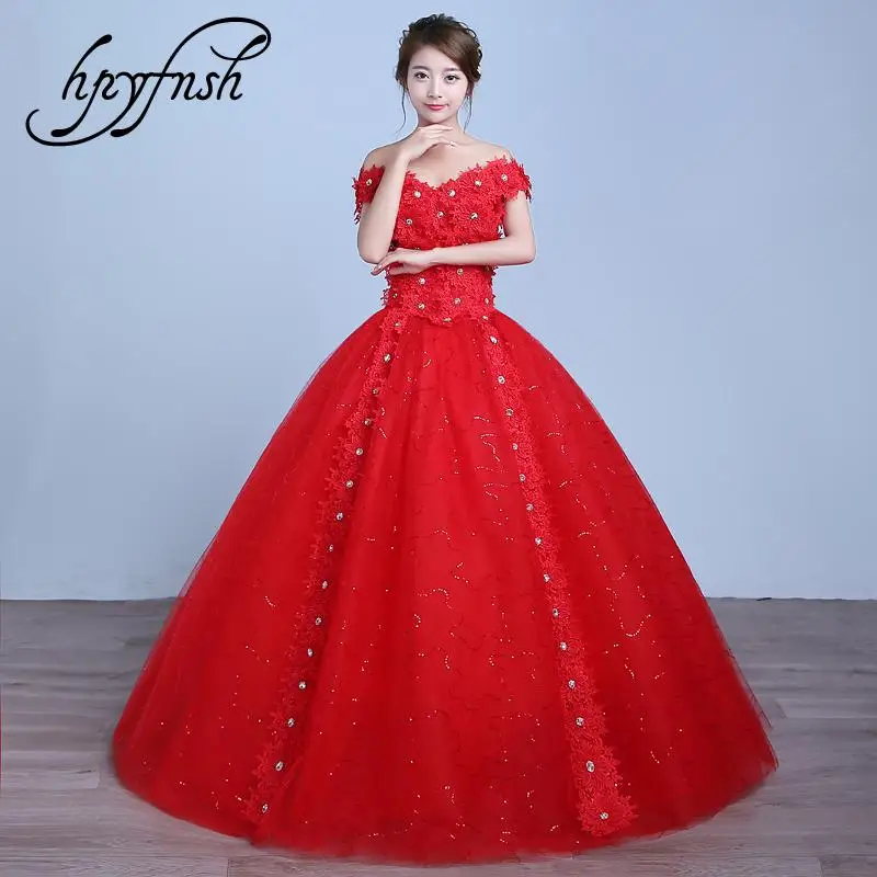 Женское свадебное платье с вырезом лодочкой красно белое кружевное аппликацией