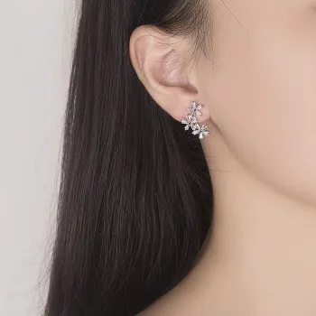 

Temperament Generous Sweet Triple Flower Zircon Earrings Super Fairy Girl Heart Personality Versatile Trinket Female Se2080