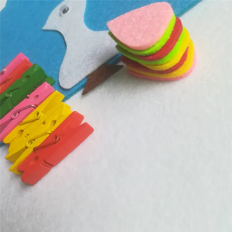 1 Set Peacock Crocodile Clip Felt Crafts Kids Room Study Tools Early Learning Kindergarten Teaching Toys kids Puzzle Decoration