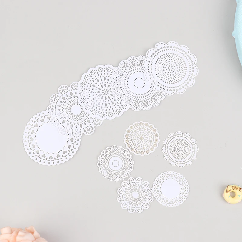 

2pcs/set 1:12 Dollhouse Minature Mini Lace Cake Paper Mat Furniture Accessories