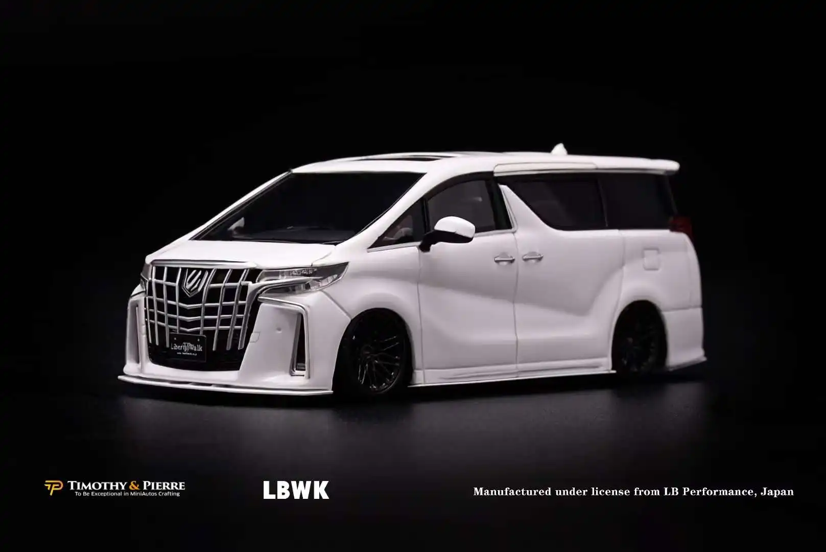 

Роскошный MPV-фургон Alpha LBWK TP 1:64, белые полимерные модели автомобилей 7 см, коллекции и подарки на день рождения, акции в 2021 году