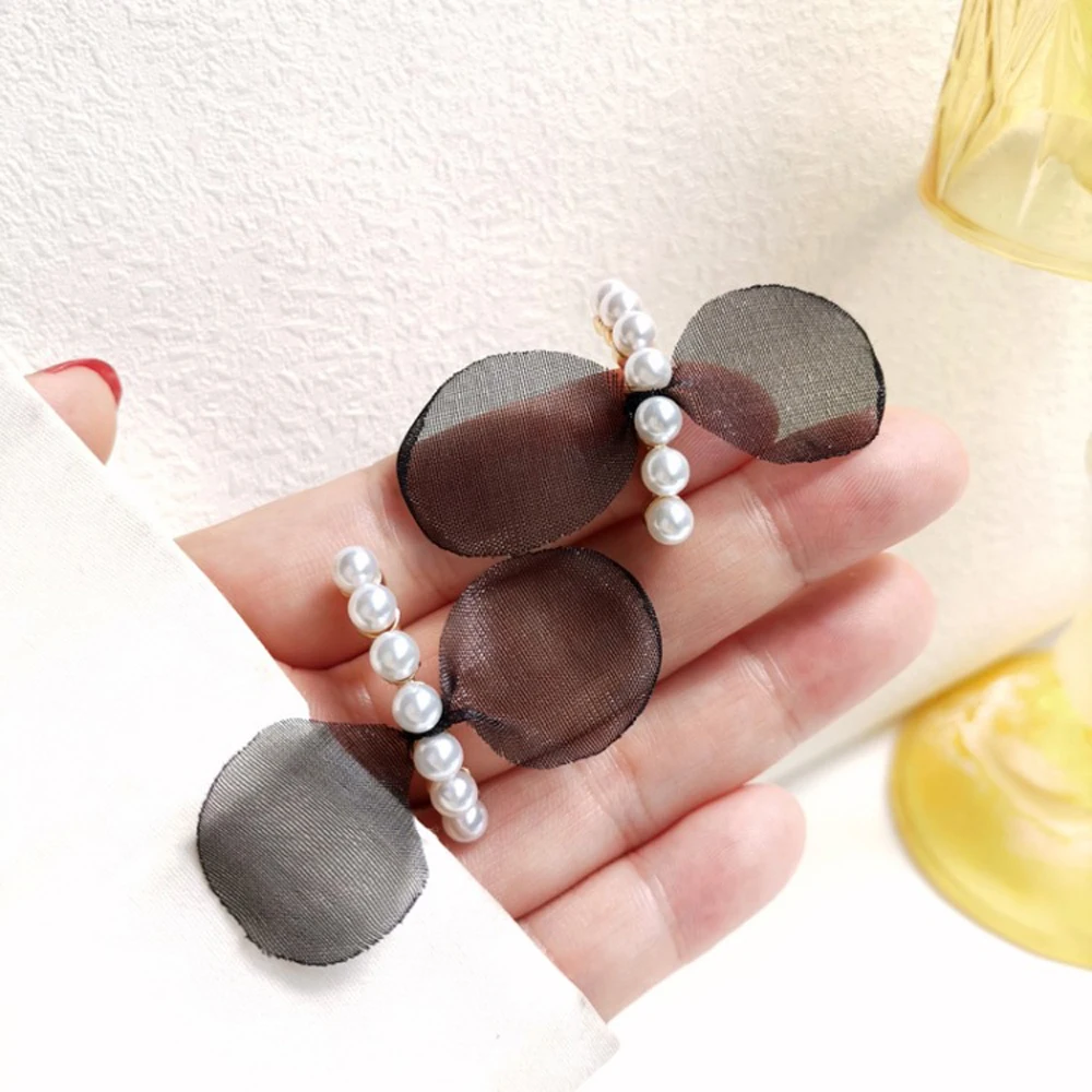 

French Fashion Personality Style Stud Earrings Imitation Pearl Arc Shape Earring Female Temperament Act The Role Ofing Is Tasted