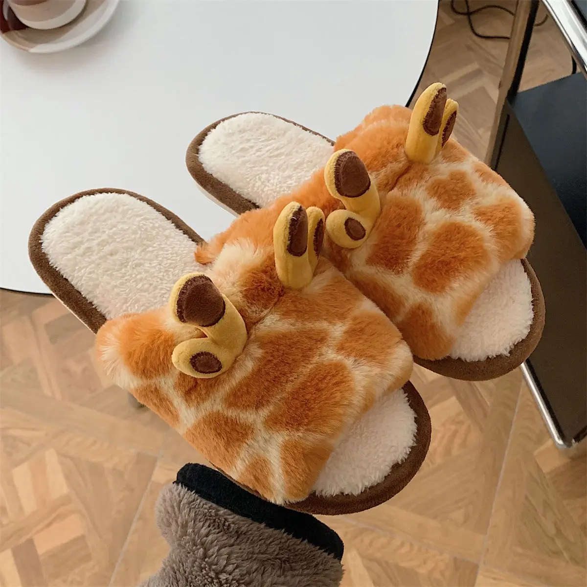 Women Cartoon Warm Thick-soled Cotton Slippers Winter Giraffe Soft Shoes Indoor Warm Plush Comfortable Female Slippers