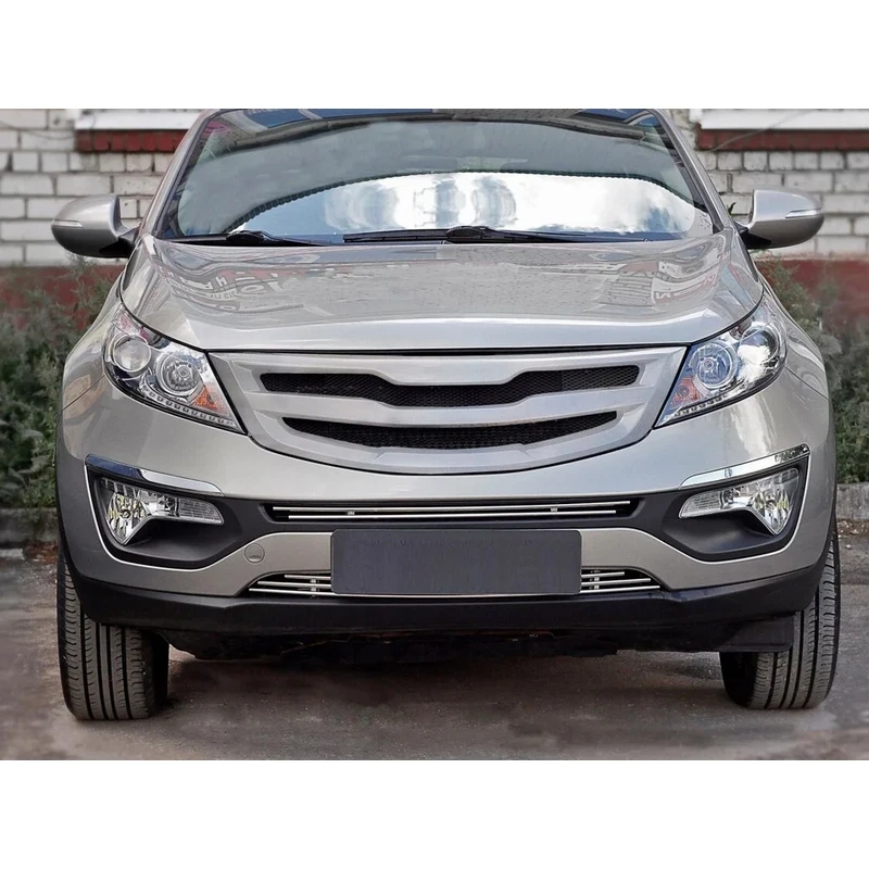 Решетка радиатора Kia Sportage 2010-2015 с черной сеткой (1 поперечина) var2 (глянец под