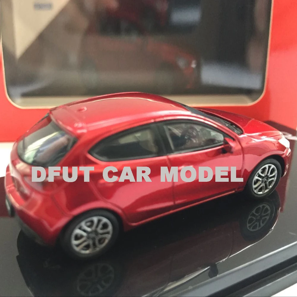 1:64 литые игрушки модель спортивного автомобиля DEMIO детские игрушечные машинки