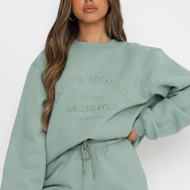 

Green Vintage Letters Embroidered Crewneck Sweatshirt Women Winter Tops Oversized Girls Streetwear New Korean Fashion Pullovers