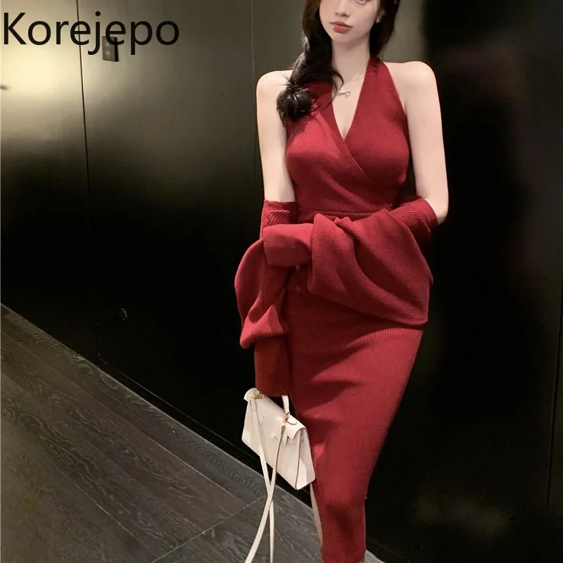 

Винтажное Красное трикотажное платье кореjepo с лямкой на шее, женские осенние костюмы, новинка 2021, пикантные элегантные длинные платья с V-об...