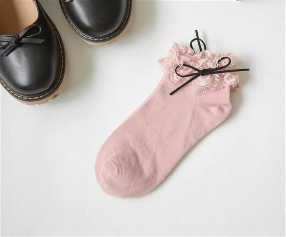 pink Милые кружевные короткие носки в стиле Лолиты с бантом для японских девушек; Разноцветные хлопковые носки; B411 - Цвет: pink