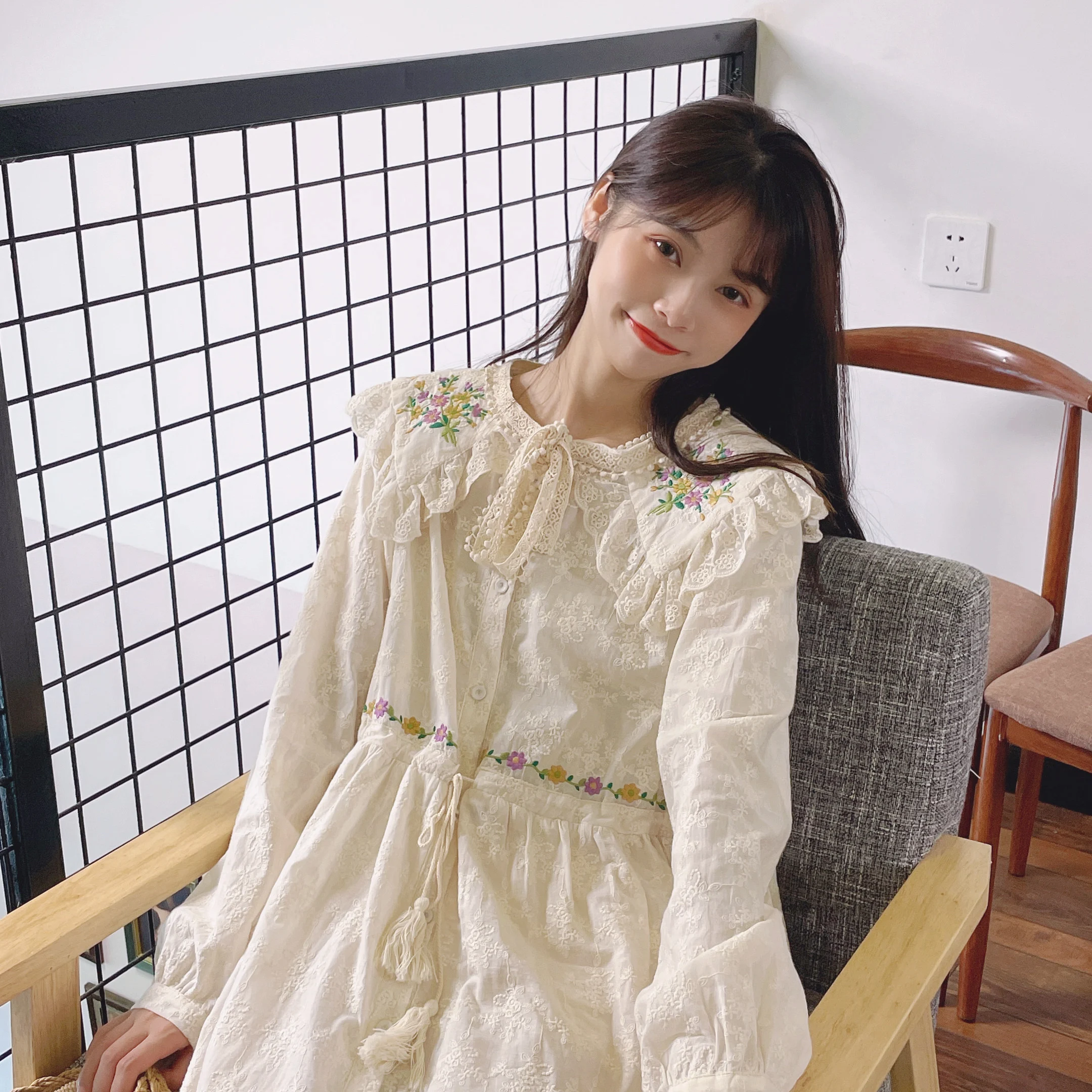 

Sweet Fairy Embroidery Flower Dress Women Autumn Long Sleeve Detachable Lapel Single Breasted Princess Dresses JS21176