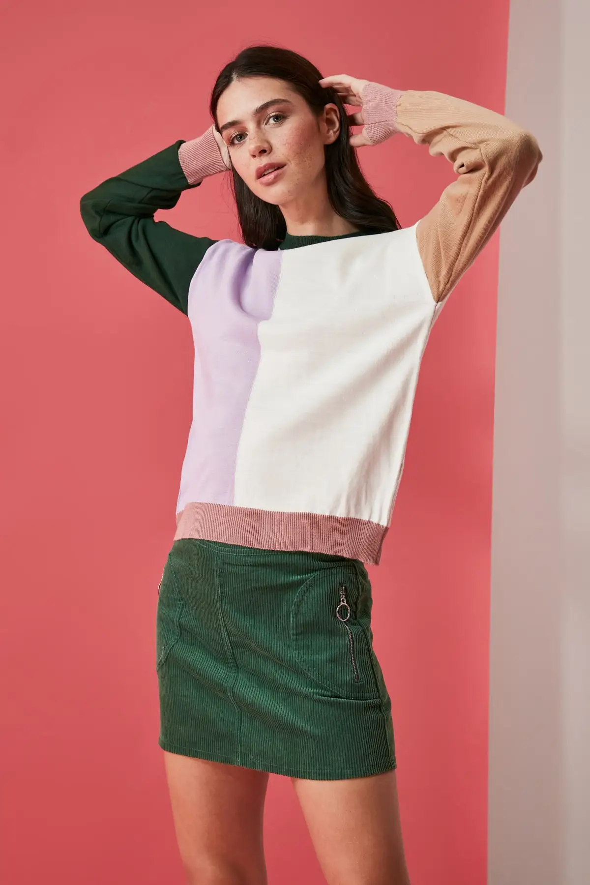 

Trendyol With Color Block Knitwear Sweater TWOAW21KZ2911