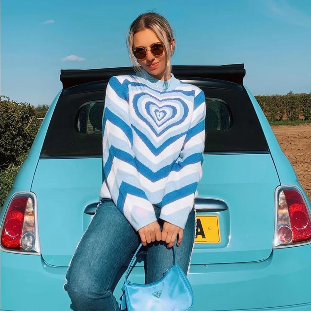 

FAKUNTN Colorblock Rainbow Love Print Half-High Neck Slim-Fit Net Red Long-Sleeved Sweater